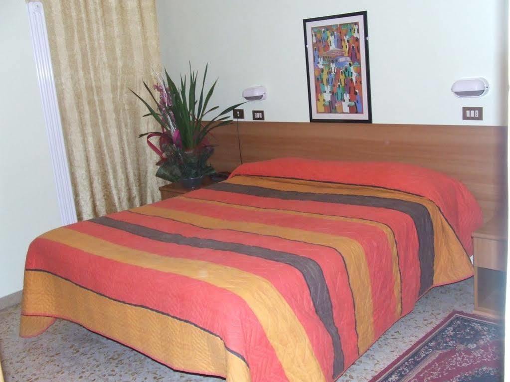 Hotel Amoha Rimini Eksteriør billede